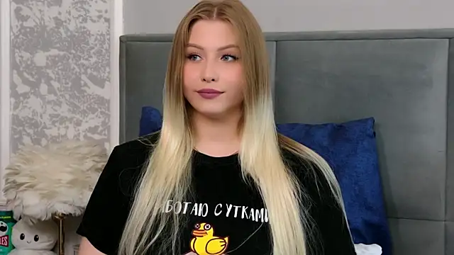 Snapshot of Amy_mit chatting on 05.16.26 Amy mit online show from 05.16.26