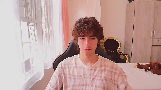 Nude Boy18 online show from 10.09.25