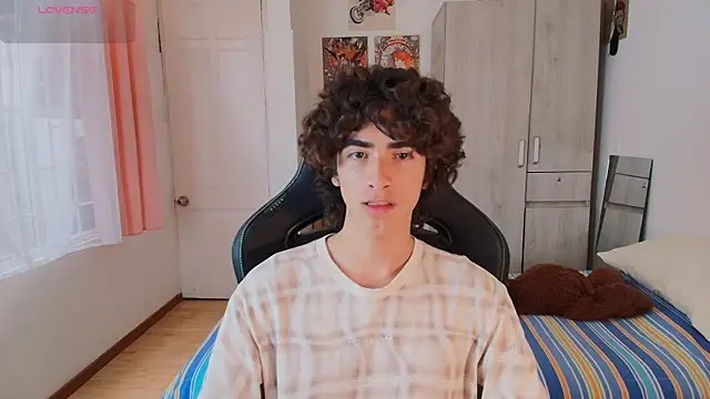 Nude Boy18 online show from 01.13.26