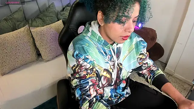 Snapshot of momo_ayasse chatting on 09.20.25 momo ayasse online show from 09.20.25