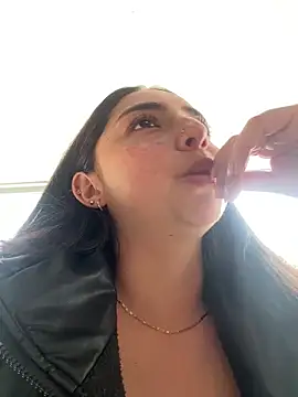 Snapshot of Dulce_1408 chatting on 11.10.25 Dulce 1408 online show from 11.10.25