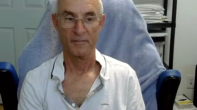 Snapshot of funone1999 chatting on 09.12.25 funone1999 online show from 09.12.25