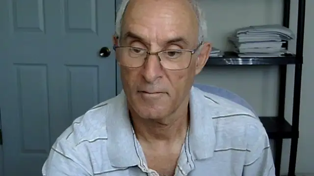 Snapshot of funone1999 chatting on 11.17.25 funone1999 online show from 11.17.25