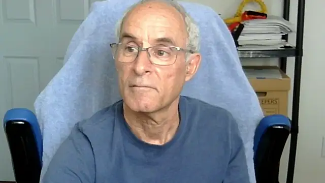 Snapshot of funone1999 chatting on 02.19.26 funone1999 online show from 02.19.26