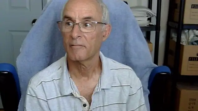 Snapshot of funone1999 chatting on 04.01.26 funone1999 online show from 04.01.26