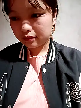 XoiXoi232 online show from 10.25.25