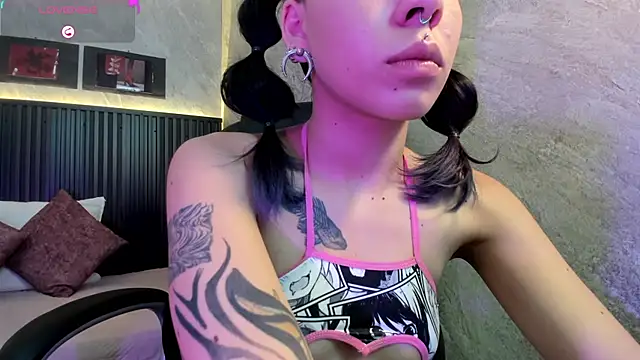 Snapshot of dark__nymph chatting on 09.19.25 dark nymph online show from 09.19.25