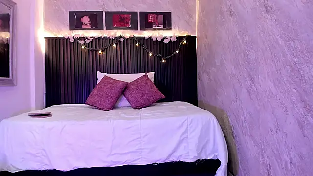 Snapshot of dark__nymph chatting on 09.24.25 dark nymph online show from 09.24.25