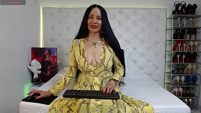 Snapshot of yury_m2_ chatting on 10.02.25 yury m2 online show from 10.02.25