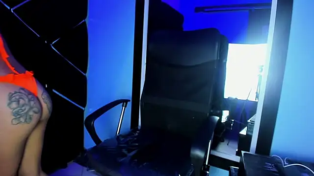 Snapshot of Violetta_Rousse_ chatting on 02.28.26 Violetta Rousse online show from 02.28.26