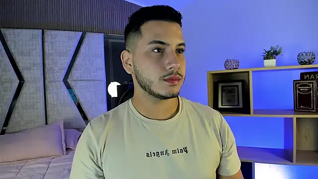 Snapshot of Axel_grey_ chatting on 06.19.26 Axel grey online show from 06.19.26