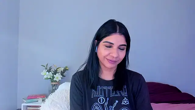 Laura-angeel online show from 11.29.25