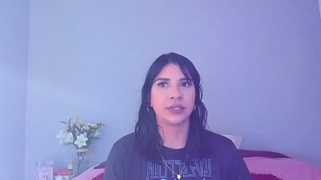 Laura-angeel online show from 12.01.25