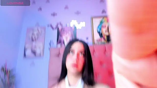 Snapshot of Megan_Luxe chatting on 11.14.25 Megan Luxe online show from 11.14.25