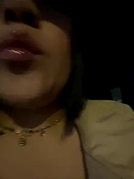 Snapshot of caroline__muller chatting on 09.25.25 caroline muller online show from 09.25.25