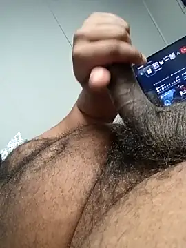 Snapshot of Longthickdick33 chatting on 09.13.25 Longthickdick33 online show from 09.13.25