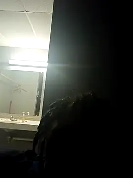 Snapshot of Longthickdick33 chatting on 09.22.25 Longthickdick33 online show from 09.22.25