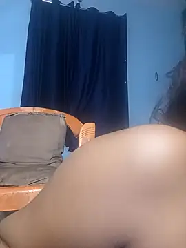 Snapshot of hottiebaba_01 chatting on 10.21.25 hottiebaba 01 online show from 10.21.25