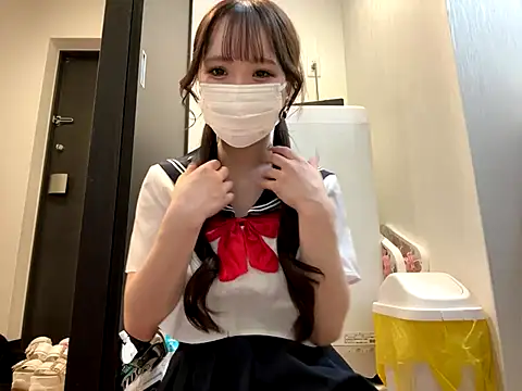 Snapshot of nano-da-u chatting on 09.16.25 nano-da-u online show from 09.16.25