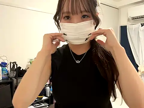 Snapshot of nano-da-u chatting on 09.17.25 nano-da-u online show from 09.17.25