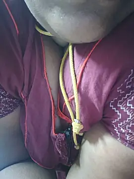 Snapshot of TAMIL_ELAKKIYA chatting on 06.10.26 TAMIL ELAKKIYA online show from 06.10.26
