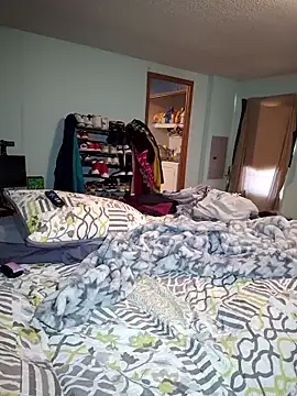 Snapshot of JuicyExxxperience chatting on 11.17.25 JuicyExxxperience online show from 11.17.25