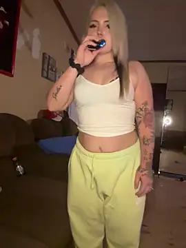 JuicyExxxperience online show from 02.13.26