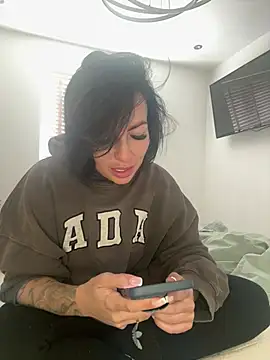 Snapshot of BELLABLACKXUK chatting on 04.23.26 BELLABLACKXUK online show from 04.23.26