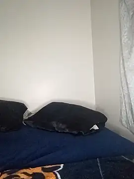 Snapshot of MoonlikePolicy727 chatting on 11.03.25 MoonlikePolicy727 online show from 11.03.25