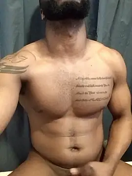 Snapshot of MoonlikePolicy727 chatting on 12.19.25 MoonlikePolicy727 online show from 12.19.25