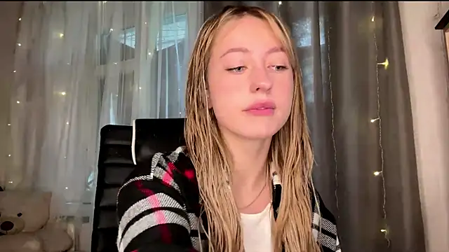 Snapshot of Jetta_Corsacami chatting on 09.23.25 Jetta Corsacami online show from 09.23.25