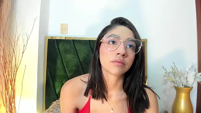 Snapshot of IvyJhons chatting on 10.07.25 IvyJhons online show from 10.07.25