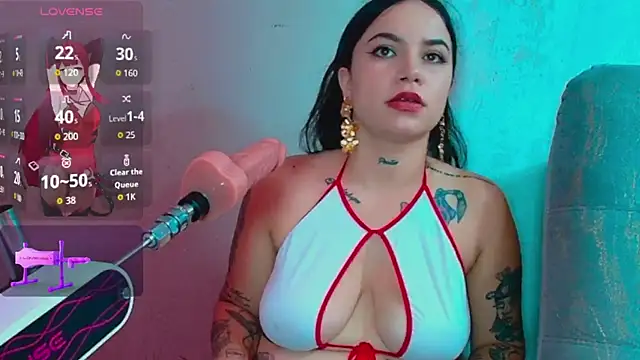 Snapshot of Lali_HOtt chatting on 10.19.25 Lali HOtt online show from 10.19.25