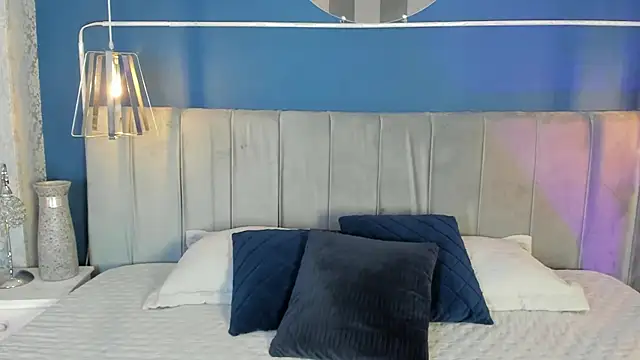 Snapshot of _Maccaa_ chatting on 09.22.25 Maccaa online show from 09.22.25