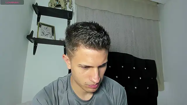 Snapshot of kevin_ahss chatting on 05.29.26 kevin ahss online show from 05.29.26