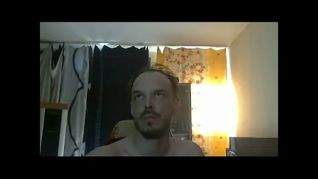 Snapshot of Jenner84 chatting on 09.09.25 Jenner84 online show from 09.09.25
