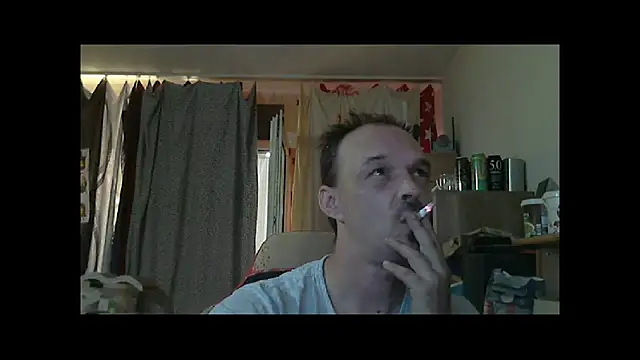 Snapshot of Jenner84 chatting on 07.18.26 Jenner84 online show from 07.18.26