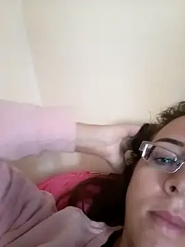 Snapshot of Sondosa3 chatting on 12.16.25 Sondosa3 online show from 12.16.25