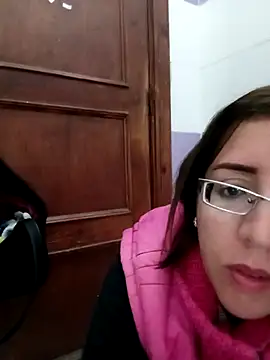 Snapshot of Sondosa3 chatting on 12.18.25 Sondosa3 online show from 12.18.25