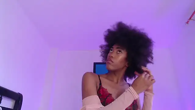 Snapshot of lucyymaximo chatting on 03.27.26 lucyymaximo online show from 03.27.26