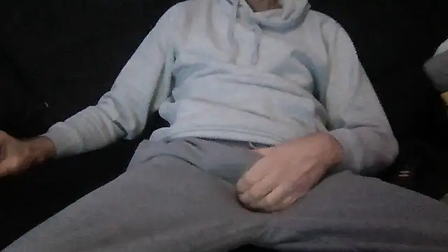 Snapshot of Edu7911 chatting on 11.08.25 Edu7911 online show from 11.08.25