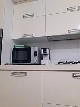 singolo discreto online show from 03.02.26