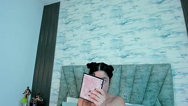 ShanelEvans online show from 09.25.25