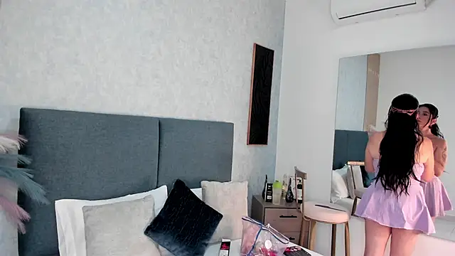 ShanelEvans online show from 11.13.25