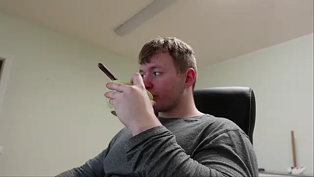 Snapshot of Richard_Dullas chatting on 11.13.25 Richard Dullas online show from 11.13.25