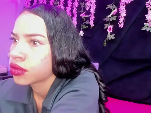 Nanis James online show from 02.24.26