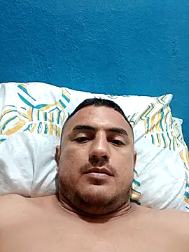 Snapshot of Geral_Yeraldyn09 chatting on 09.23.25 Geral Yeraldyn09 online show from 09.23.25