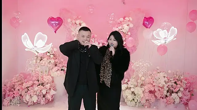 Snapshot of Hot-dance520 chatting on 11.15.25 Hot-dance520 online show from 11.15.25