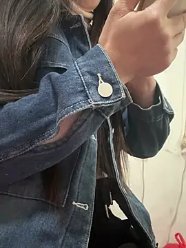 crhong666 online show from 03.11.26