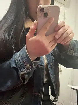 crhong666 online show from 03.31.26